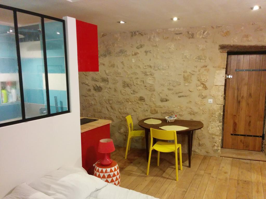 Tour Duguesclin Apartment Chauvigny Exterior photo
